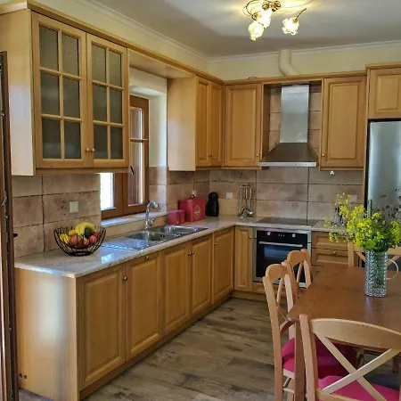 Eglouvi וילה Englouvi